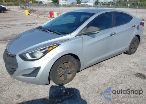 2014 Hyundai Elantra Se z USA, uszkodzony, nr VIN 5NPDH4AE2EH459794
